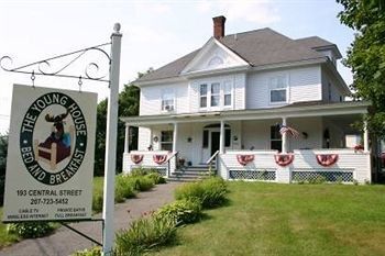 The Young House Bed And Breakfast Millinocket Exterior foto